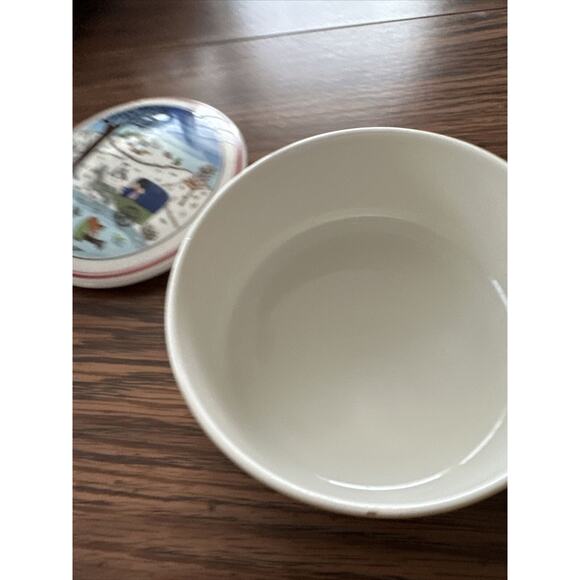 Villeroy & Boch  4" Trinket Box w/Lid Laplau Design Naif Country Winter Buggy - Picture 4 of 6